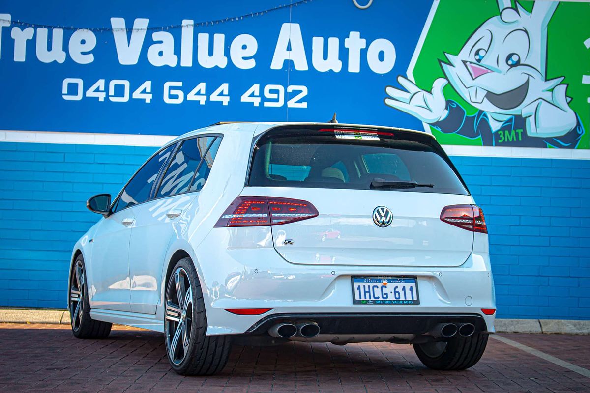 2015 Volkswagen Golf R 7