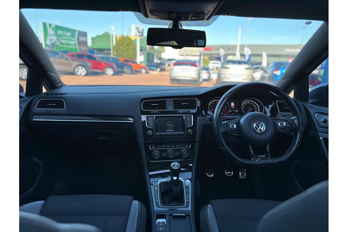 2015 Volkswagen Golf R 7