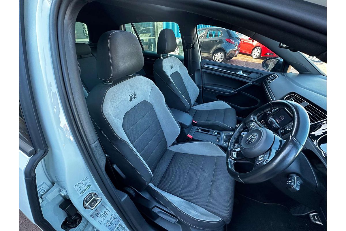 2015 Volkswagen Golf R 7