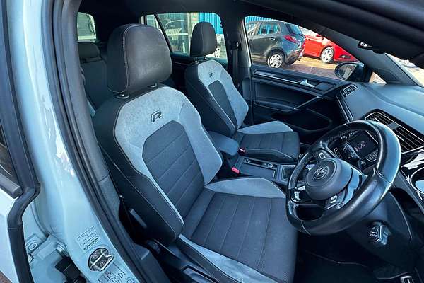 2015 Volkswagen Golf R 7