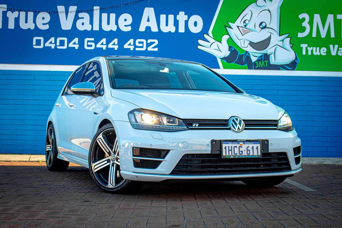 2015 Volkswagen Golf R 7