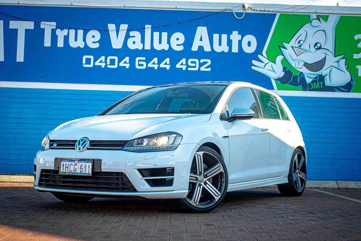 2015 Volkswagen Golf R 7