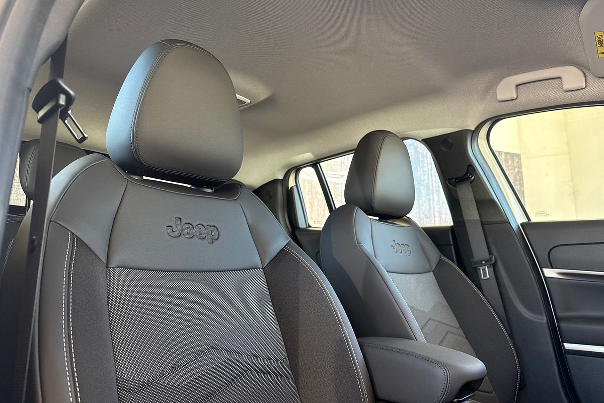 2024 Jeep Avenger Limited JJ
