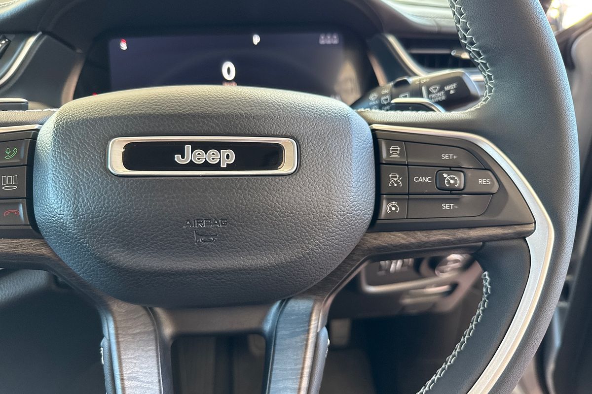 2023 Jeep Grand Cherokee Limited WL