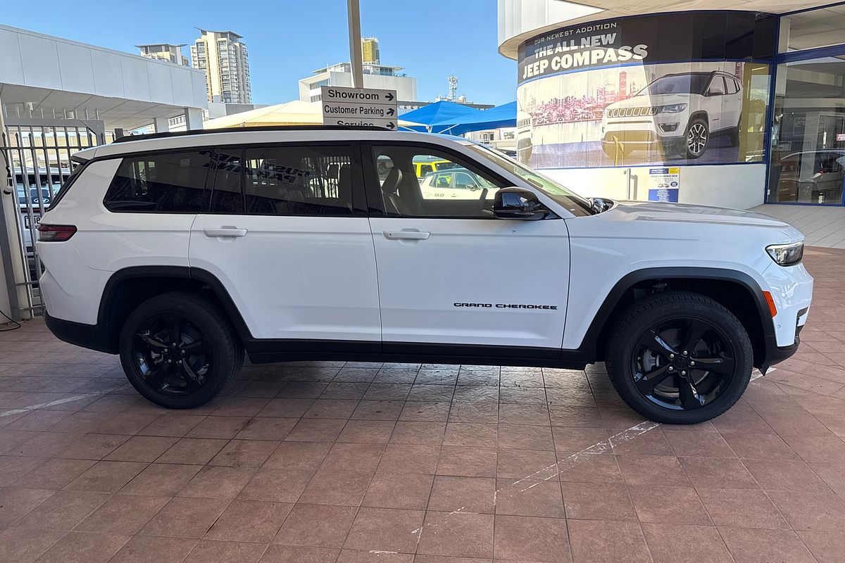 2023 Jeep Grand Cherokee Night Eagle WL