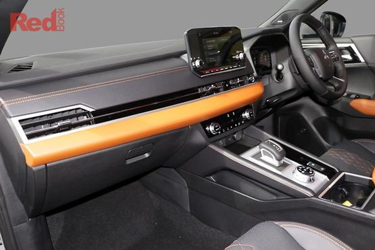 2025 Mitsubishi Outlander PHEV Exceed Tourer ZM