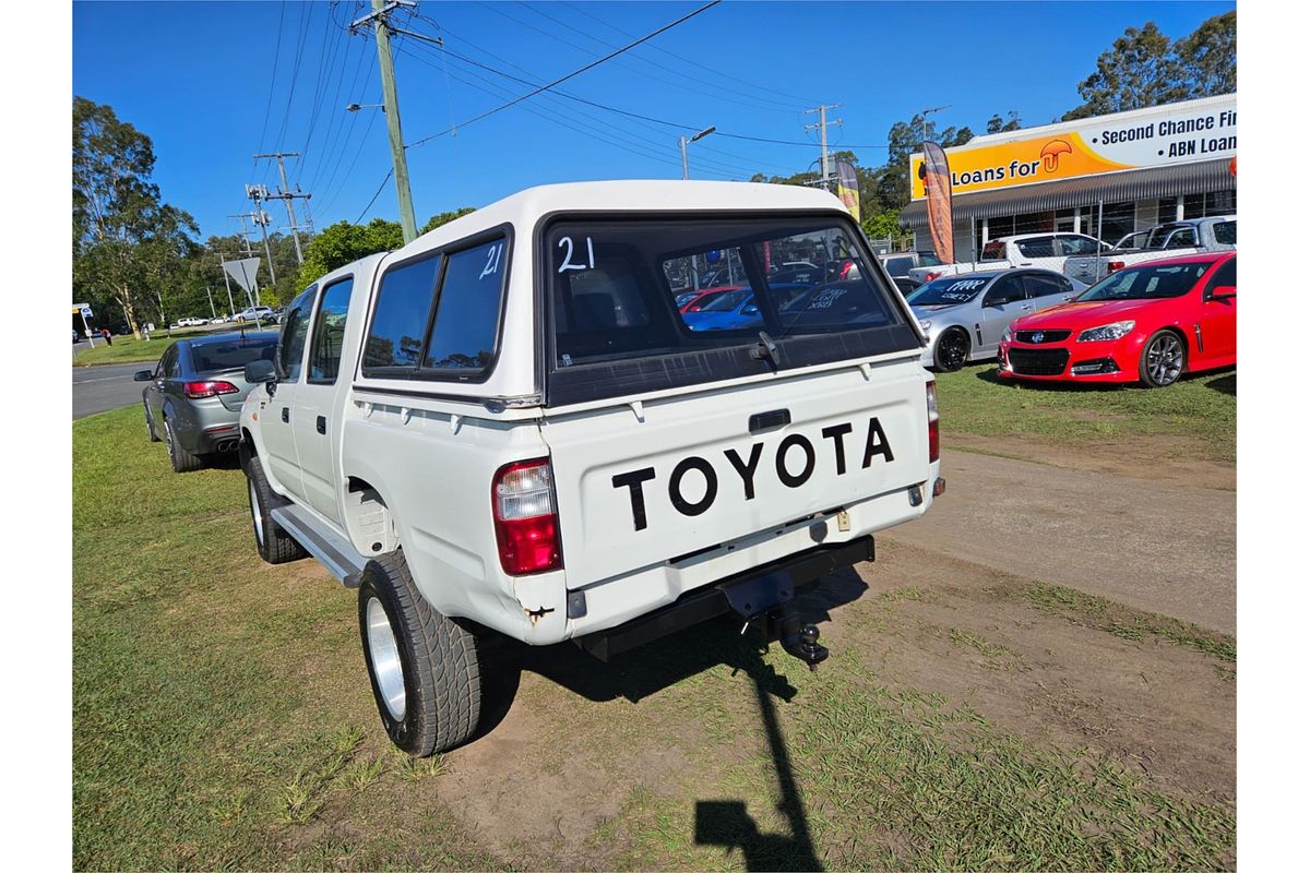 2002 Toyota Hilux KZN165R 4X4