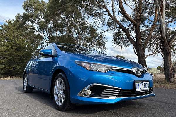 2017 Toyota Corolla Ascent Sport ZRE182R