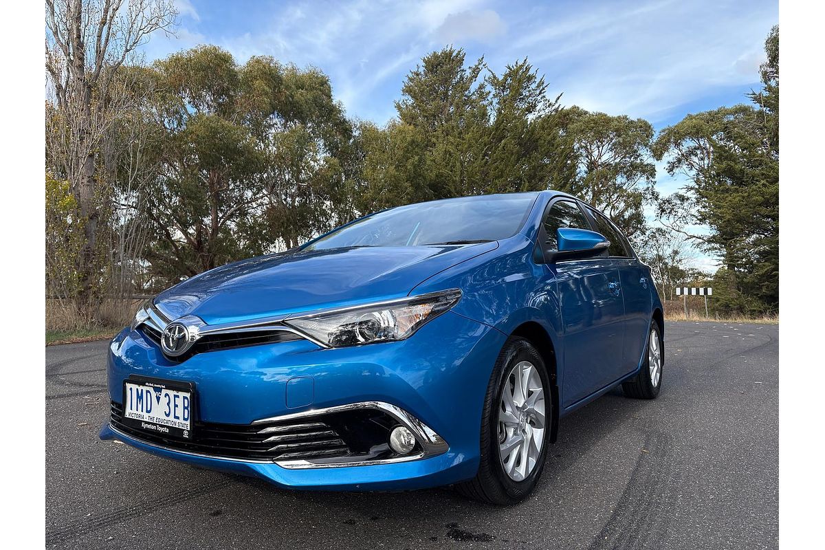 2017 Toyota Corolla Ascent Sport ZRE182R