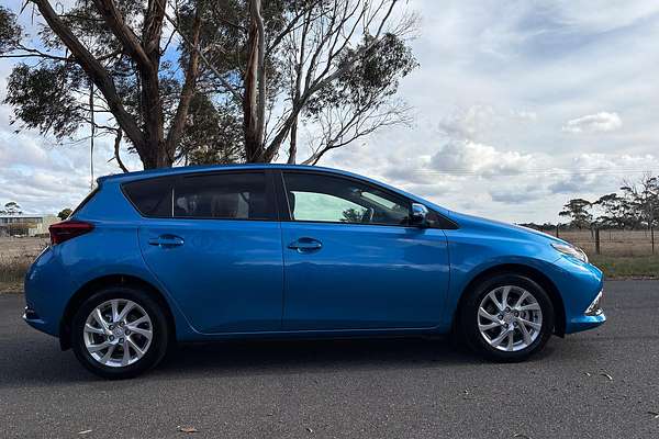 2017 Toyota Corolla Ascent Sport ZRE182R