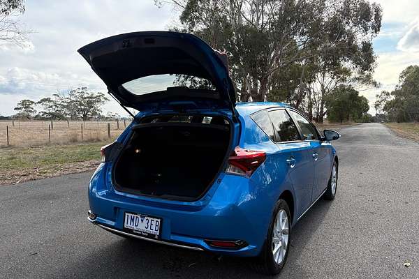 2017 Toyota Corolla Ascent Sport ZRE182R