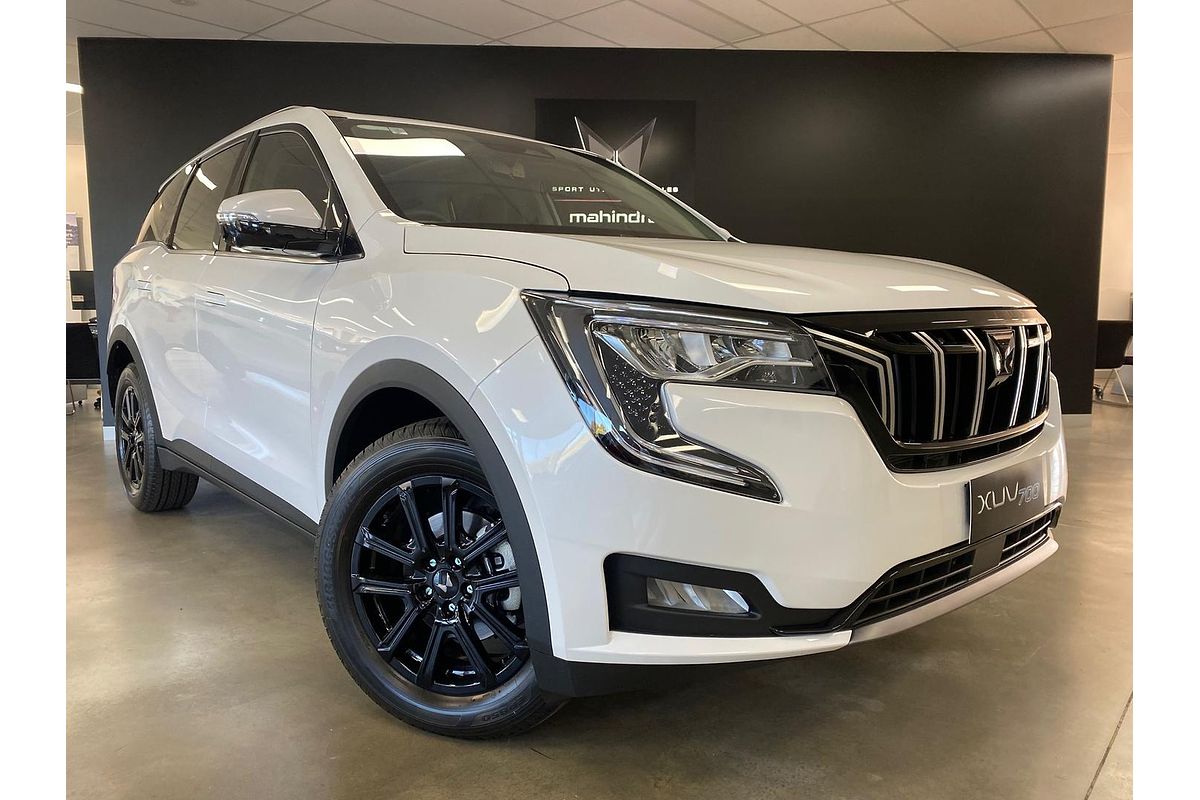 2025 Mahindra XUV700 AX7L