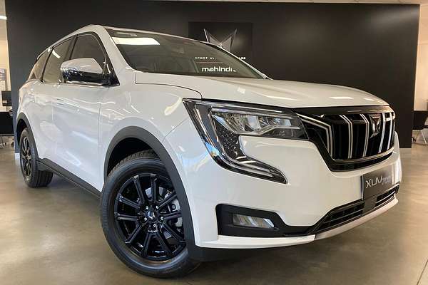 2025 Mahindra XUV700 AX7L