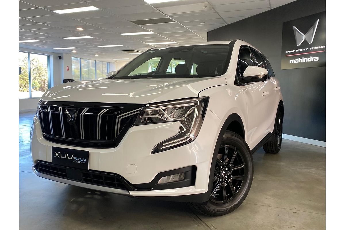 2025 Mahindra XUV700 AX7L