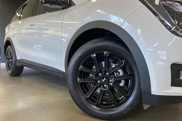 2025 Mahindra XUV700 AX7L