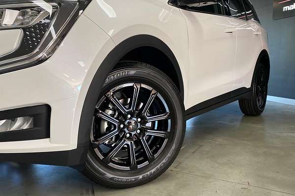 2025 Mahindra XUV700 AX7L