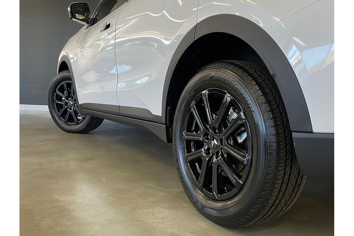 2025 Mahindra XUV700 AX7L