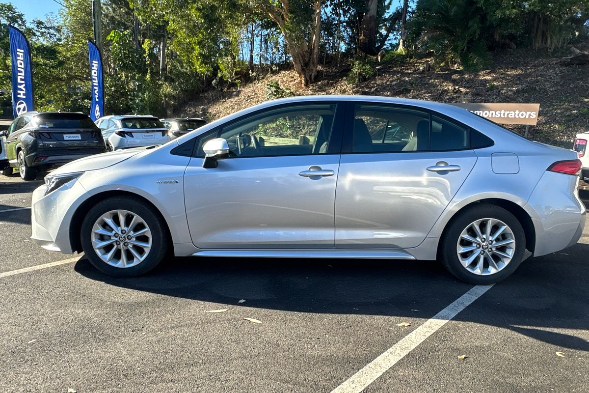 2022 Toyota Corolla Ascent Sport Hybrid ZWE211R
