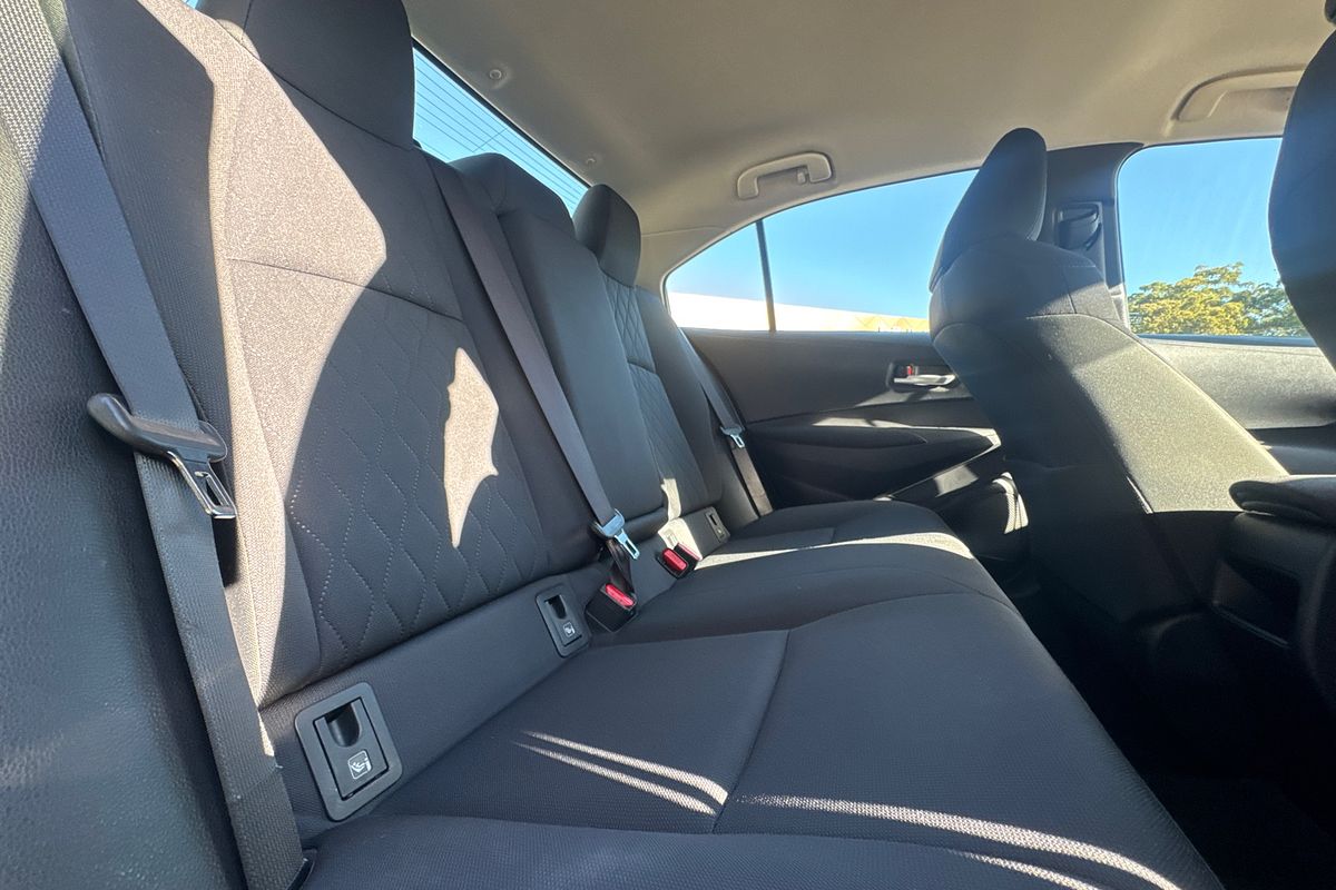 2022 Toyota Corolla Ascent Sport Hybrid ZWE211R
