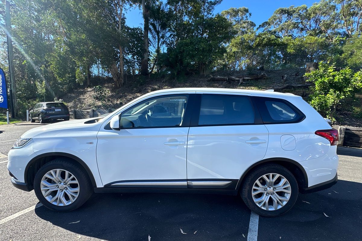 2020 Mitsubishi Outlander ES ZL