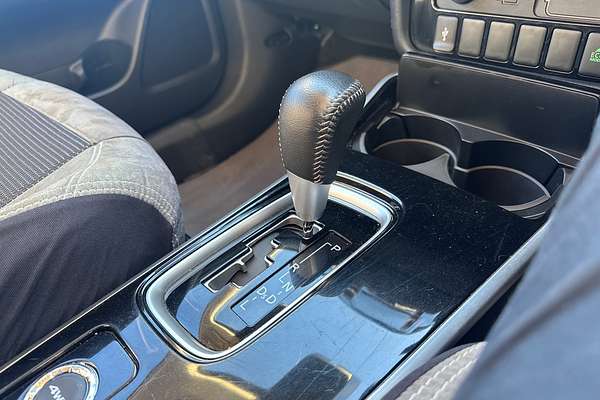2020 Mitsubishi Outlander ES ZL