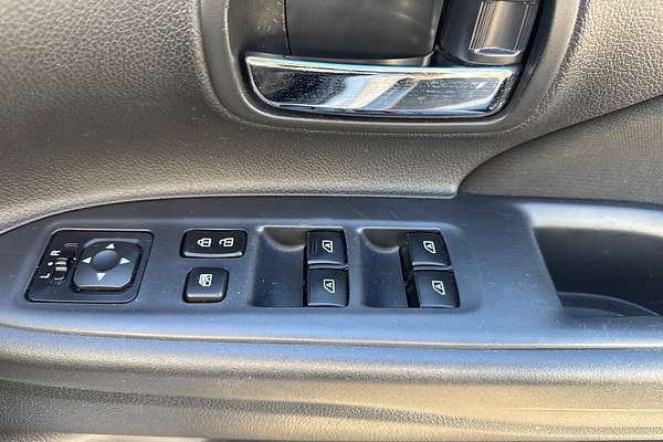 2020 Mitsubishi Outlander ES ZL