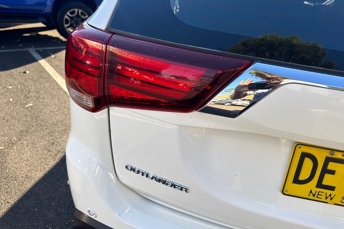 2020 Mitsubishi Outlander ES ZL