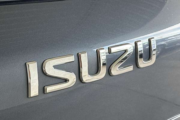 2023 Isuzu MU-X LS-T