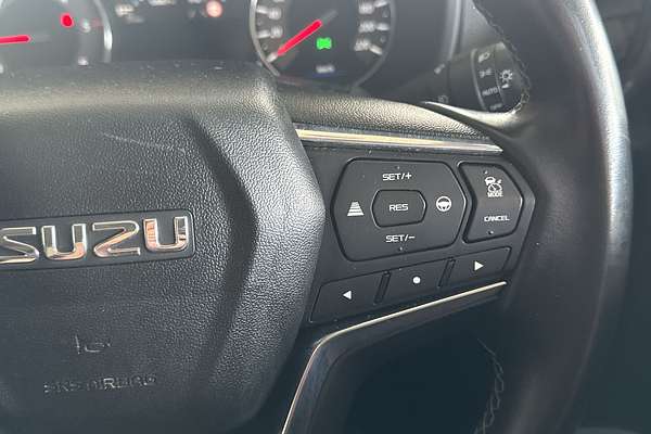 2023 Isuzu MU-X LS-T