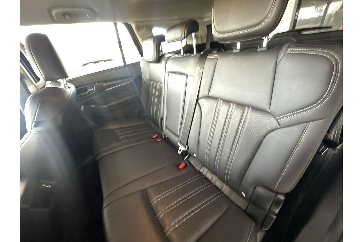 2023 Isuzu MU-X LS-T