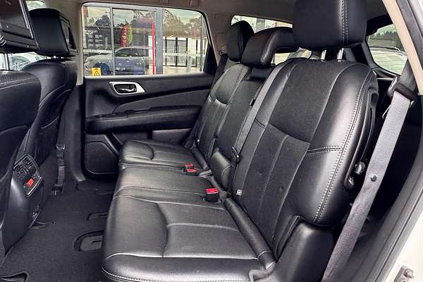2016 Nissan Pathfinder Ti R52