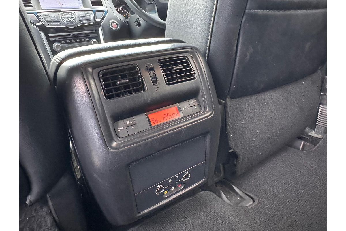 2016 Nissan Pathfinder Ti R52