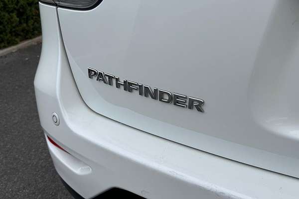 2016 Nissan Pathfinder Ti R52