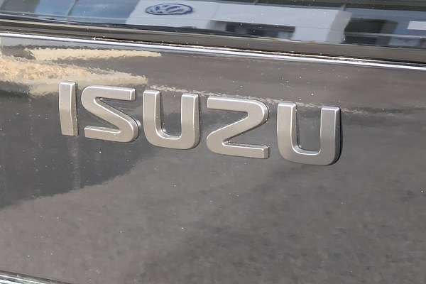 2025 Isuzu MU-X LS-M