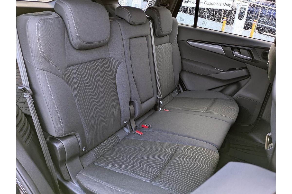 2025 Isuzu MU-X LS-M