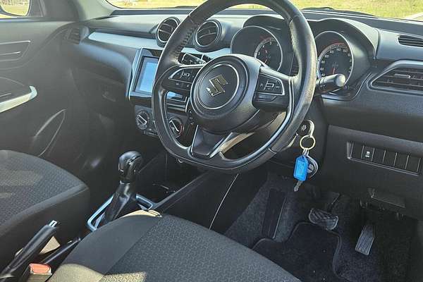2017 Suzuki Swift GL Navigator AL