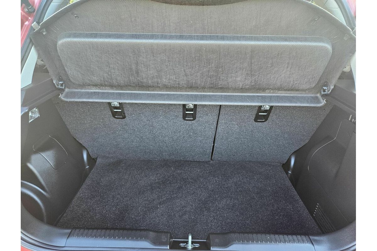 2017 Suzuki Swift GL Navigator AL