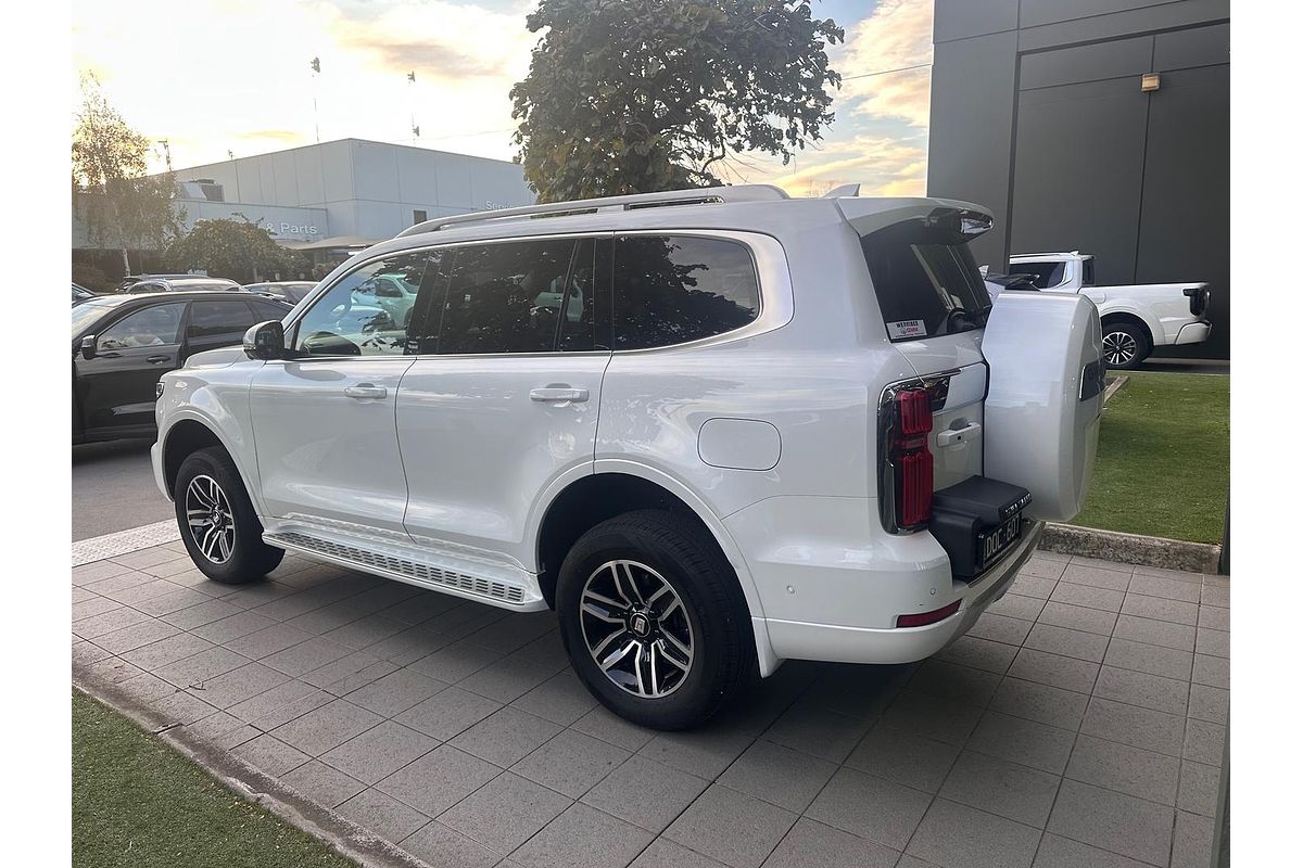 2024 GWM Tank 500 Lux Hybrid P03
