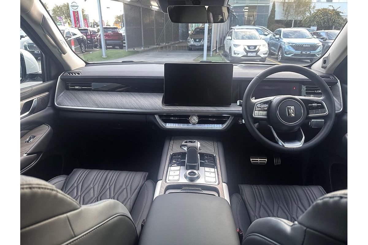 2024 GWM Tank 500 Lux Hybrid P03