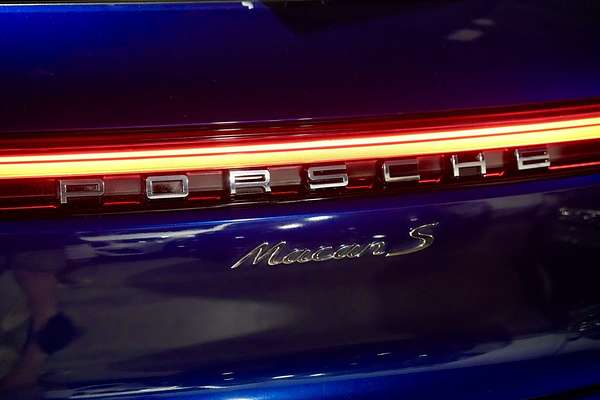 2022 Porsche Macan S 95B