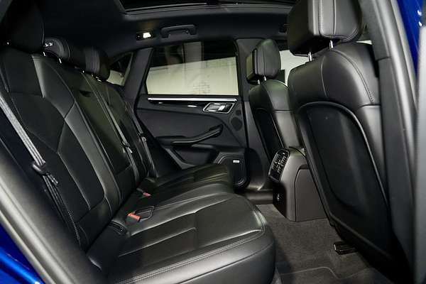 2022 Porsche Macan S 95B