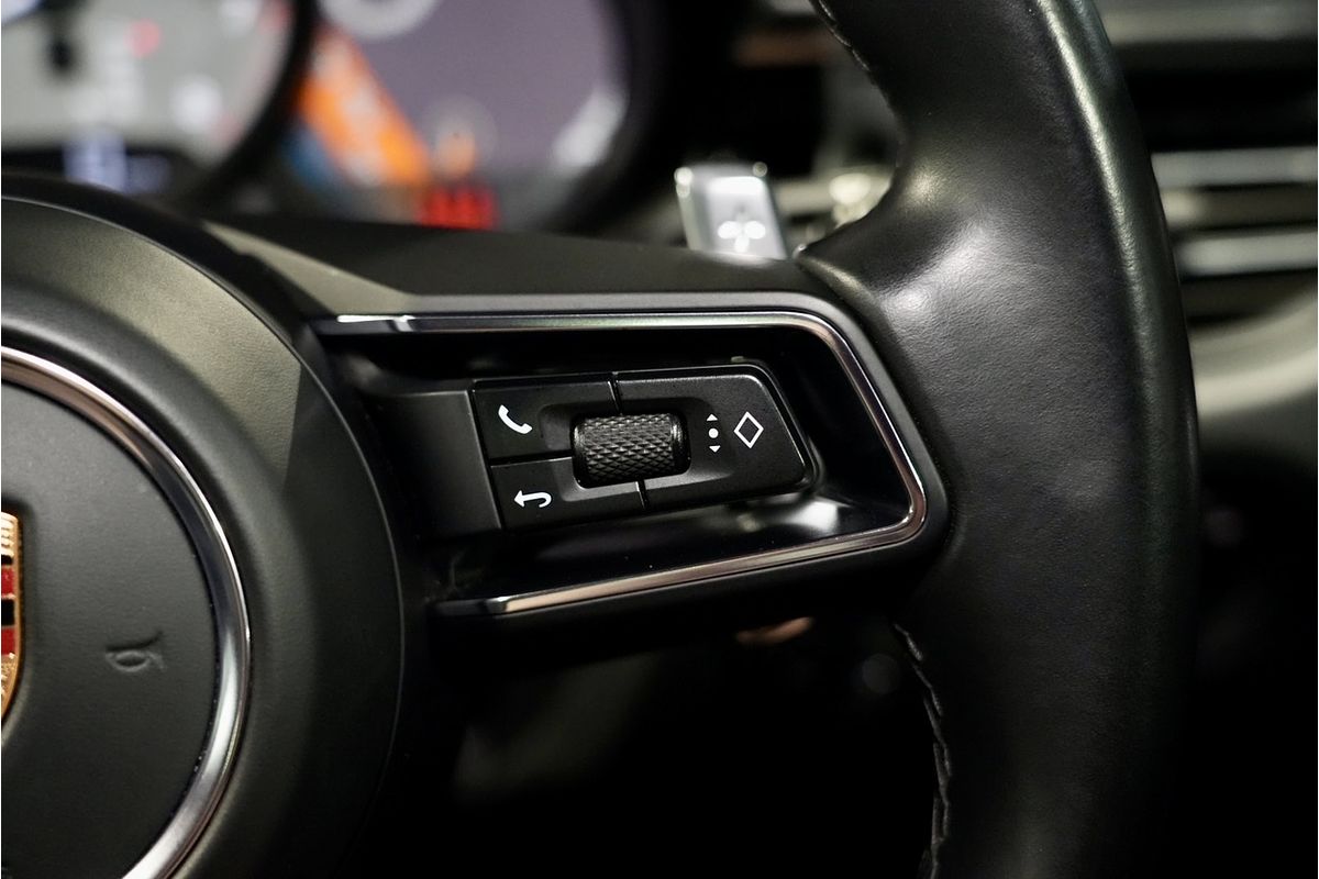 2022 Porsche Macan S 95B