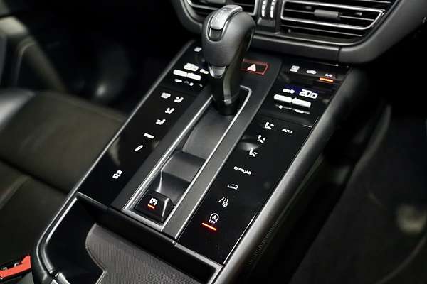 2022 Porsche Macan S 95B