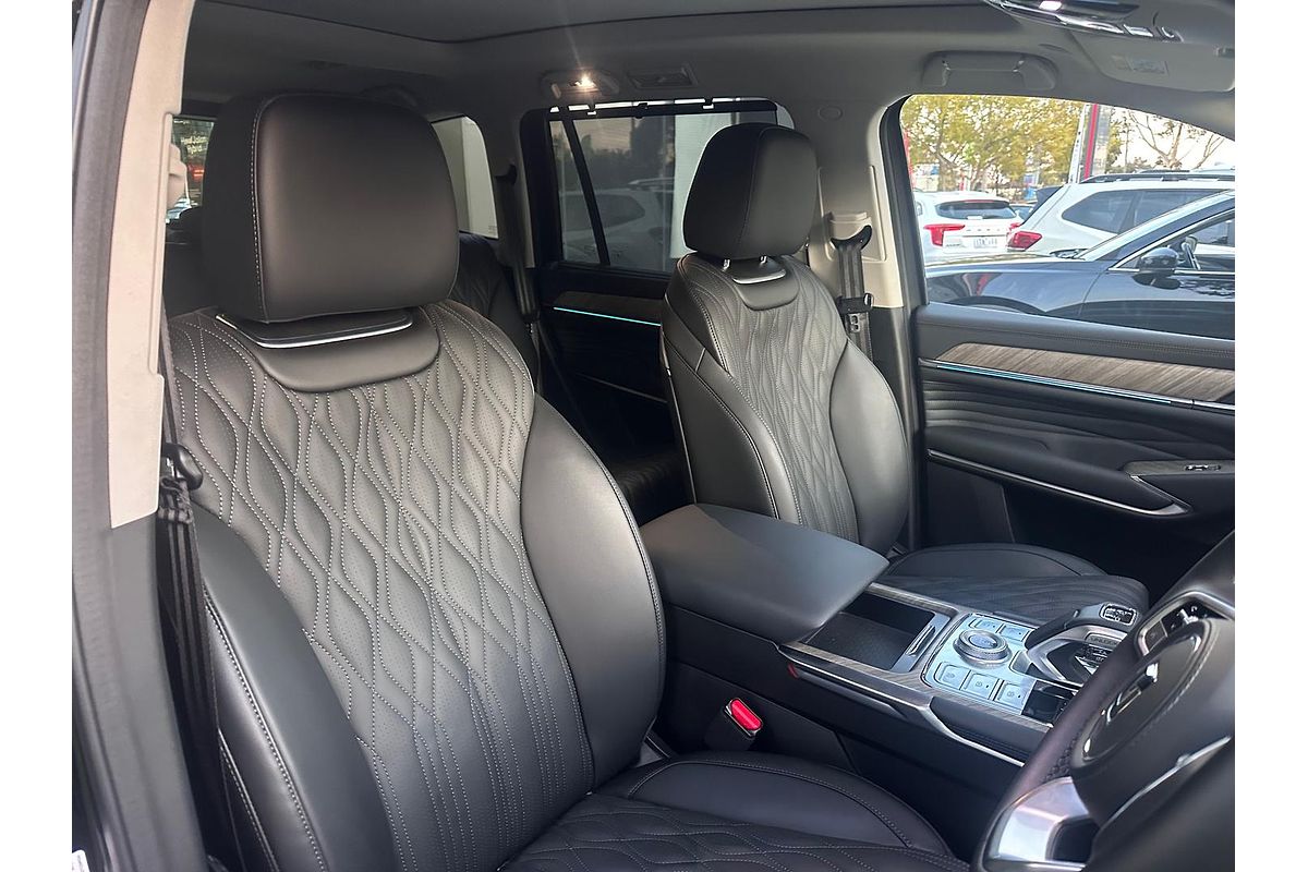 2025 GWM Tank 500 Ultra Hybrid P03