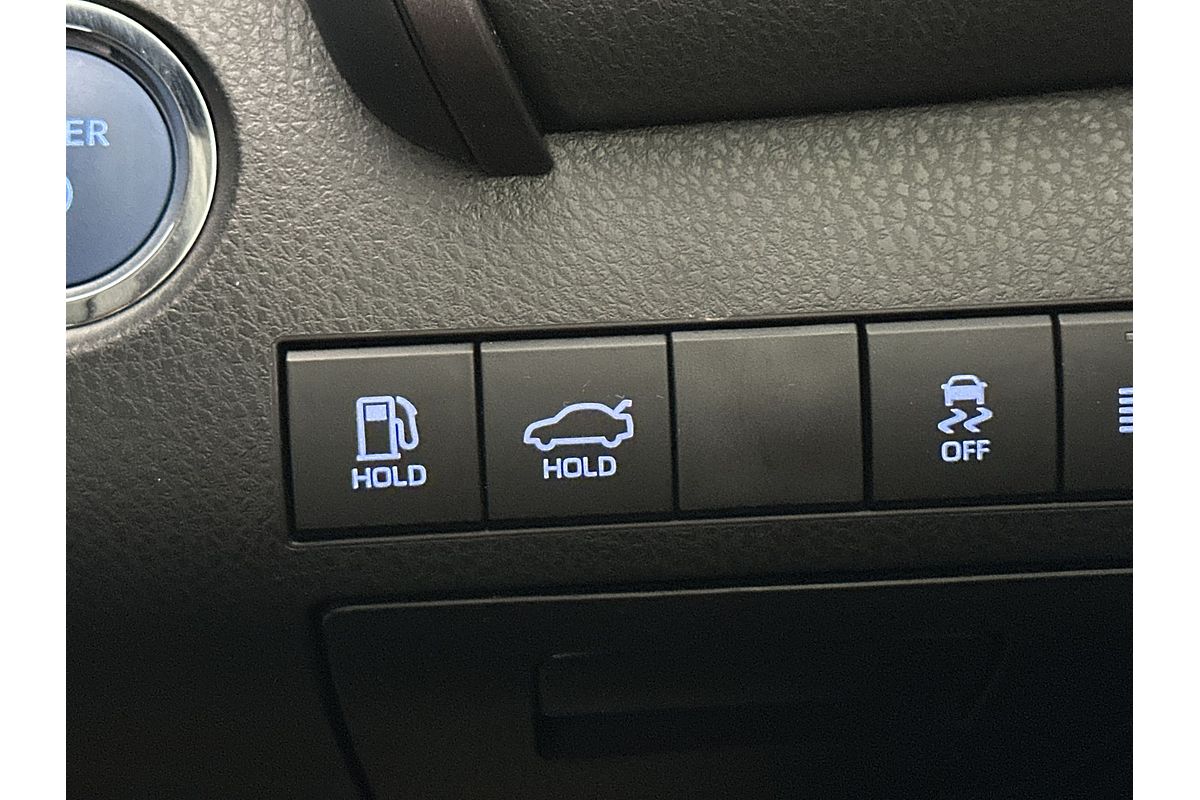 2022 Toyota Camry Ascent AXVH70R