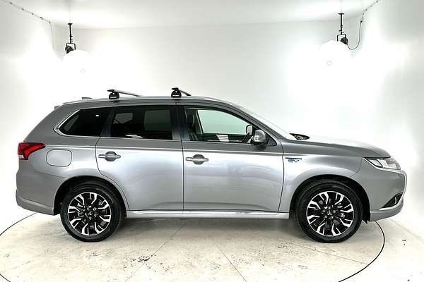 2018 Mitsubishi Outlander PHEV Exceed ZK