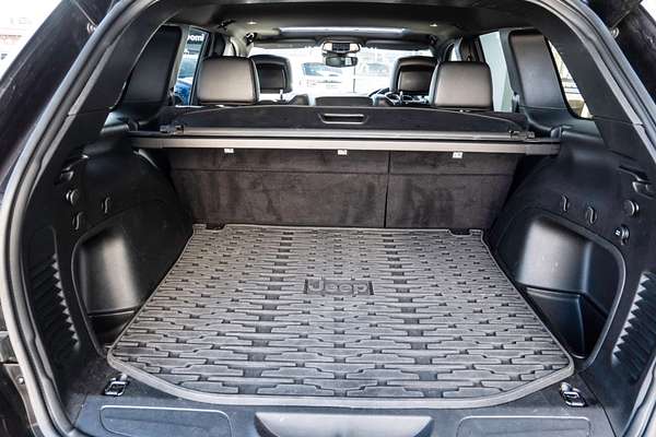 2021 Jeep Grand Cherokee Night Eagle WK