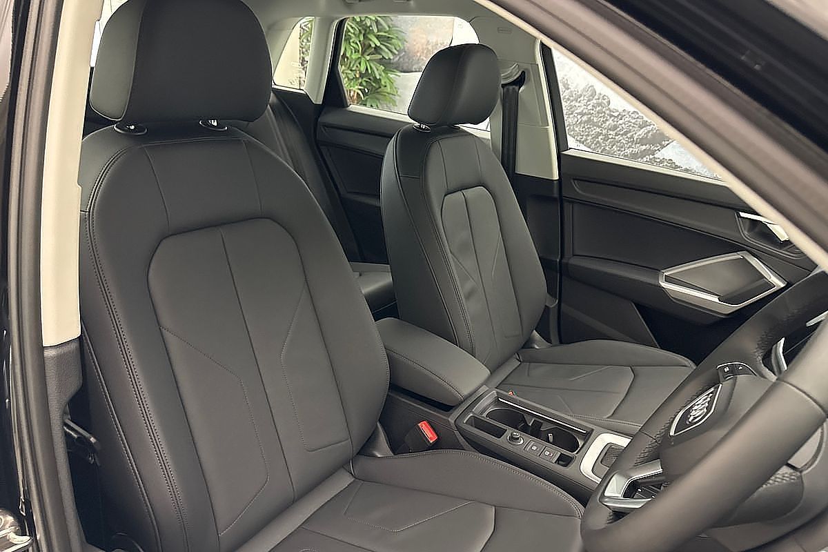 2024 Audi Q3 35 TFSI F3