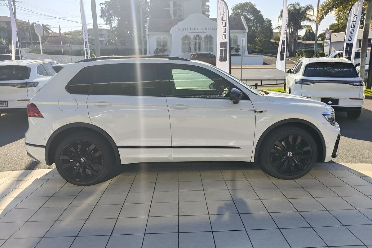 2018 Volkswagen Tiguan Wolfsburg Edition 5N