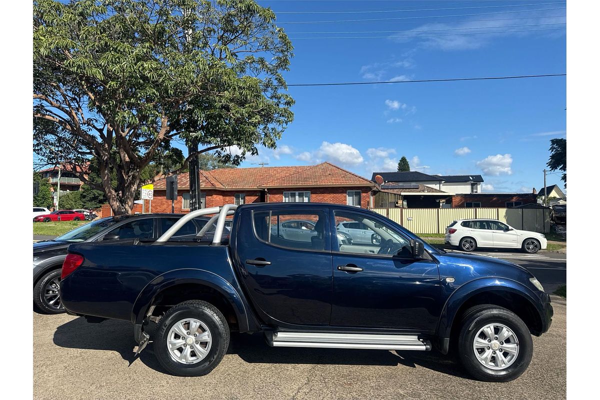 2013 Mitsubishi Triton GL-R MN 4X4